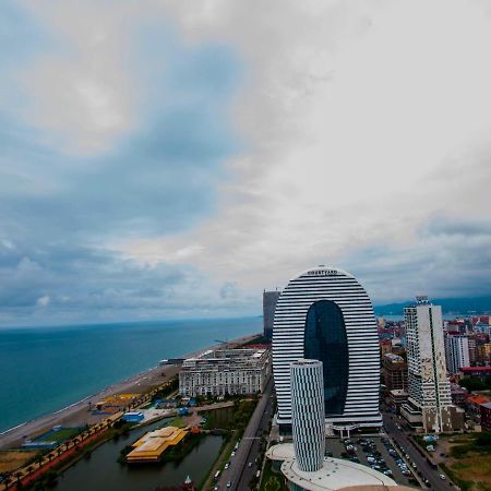 Sea View Apartment Near To The Dancing And Music Fountains Batoemi Buitenkant foto