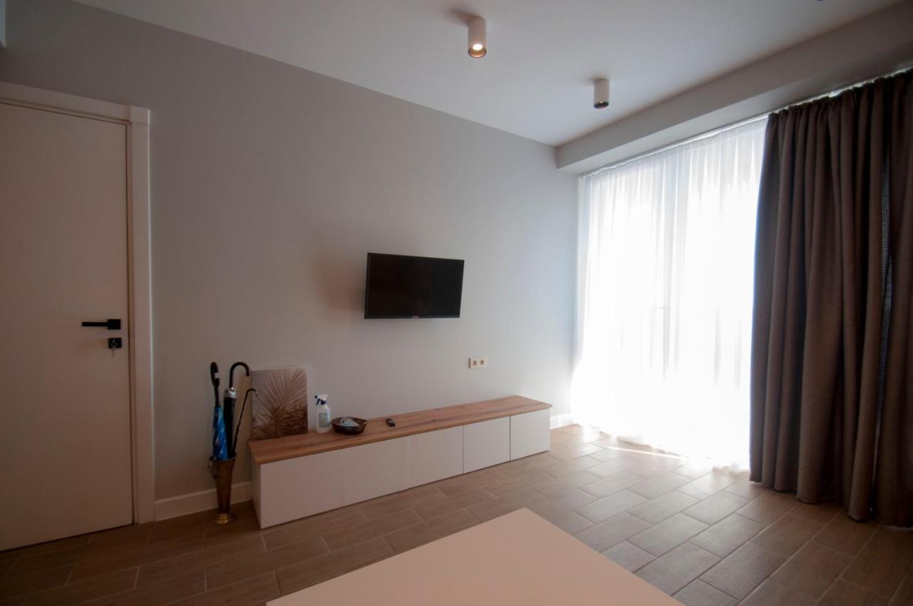 Sea View Apartment Near To The Dancing And Music Fountains Batoemi Buitenkant foto