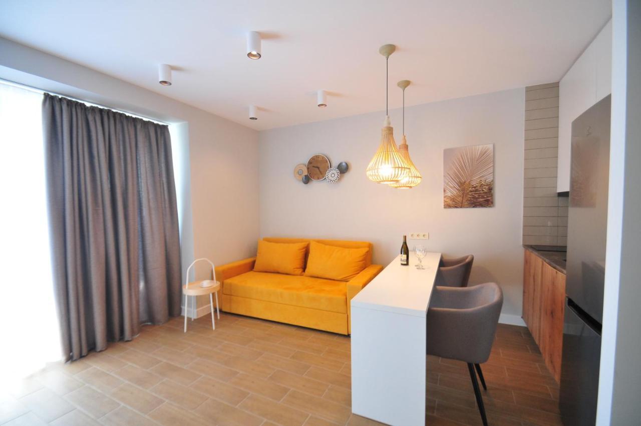 Sea View Apartment Near To The Dancing And Music Fountains Batoemi Buitenkant foto