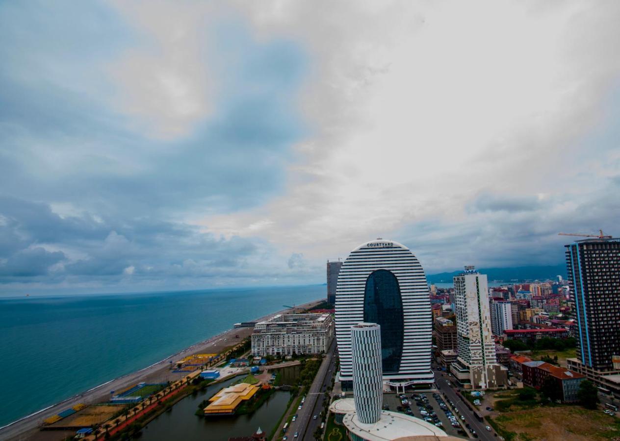 Sea View Apartment Near To The Dancing And Music Fountains Batoemi Buitenkant foto